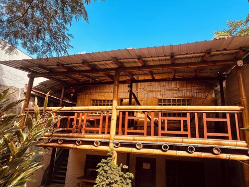Comfortable cabin. Just 2 minutes from the beach!