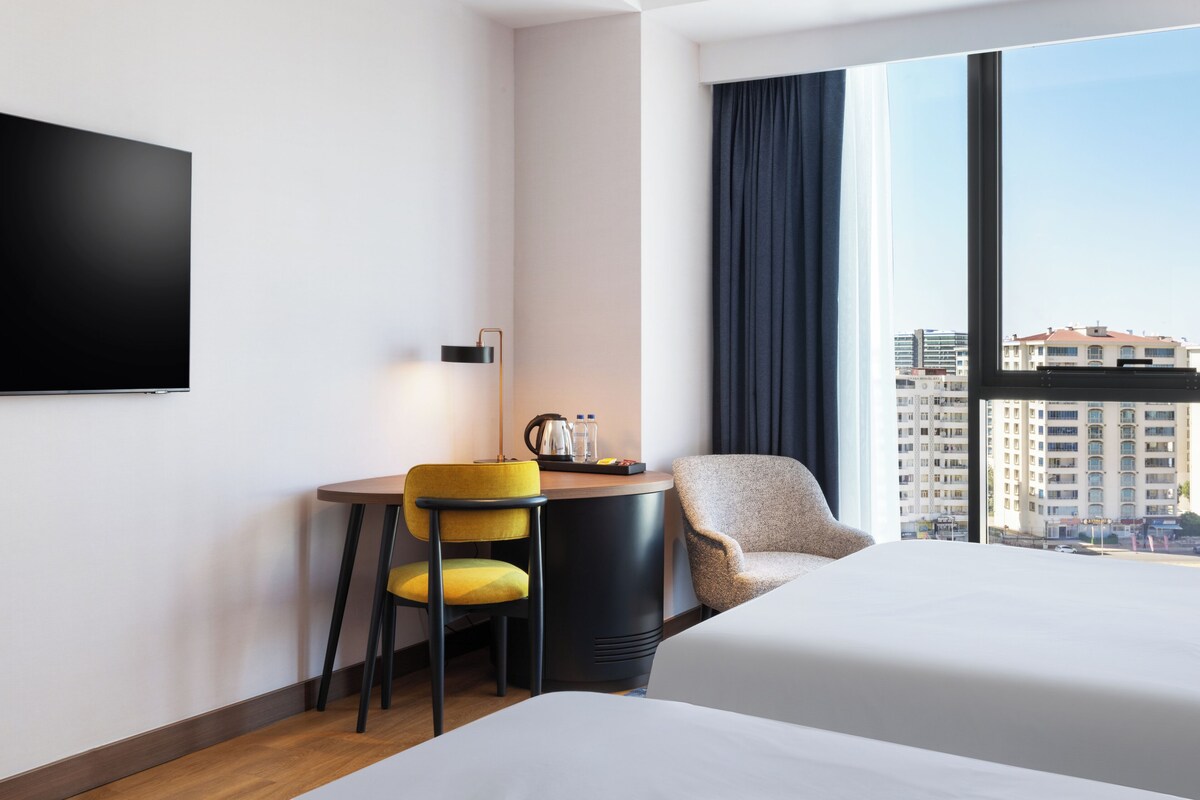 Classic Room, 2 Katil Bujang (Single), City View | Bar mini, peti besi dalam bilik, langsir/tirai gelap terus, kalis bunyi 