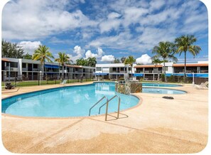Pool - Sal y Brisa Beach apt near rainforest (Río Grande)