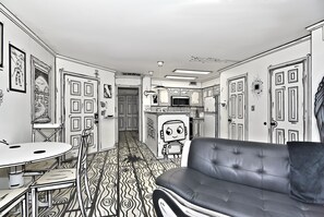 Unclassified image, 3 of 10, button - Monochrone madness - Step into a coloring book getaway (Tulsa)