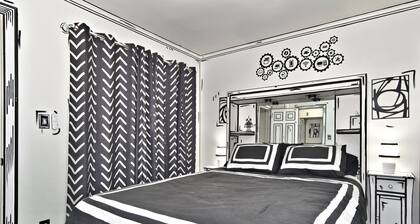 Monochrone madness - Step into a coloring book getaway