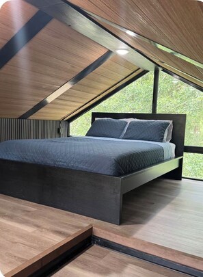 Iron/ironing board, Internet, bed sheets - Beautiful Cabin #3 in Tiny Village, Orange, Texas (Orange)