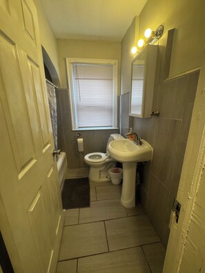 Handtücher, Seife, Toilettenpapier