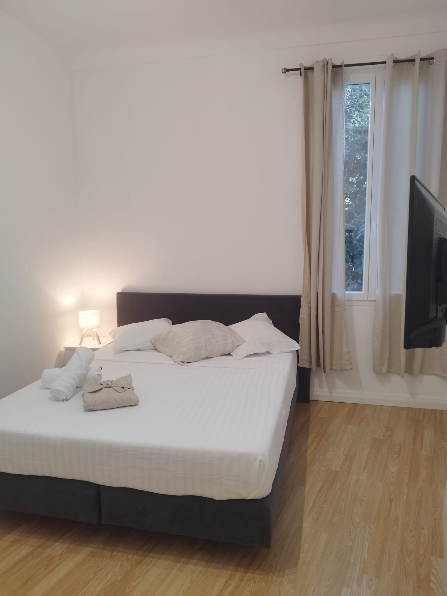 2 bedrooms, iron/ironing board, WiFi (free), bed sheets