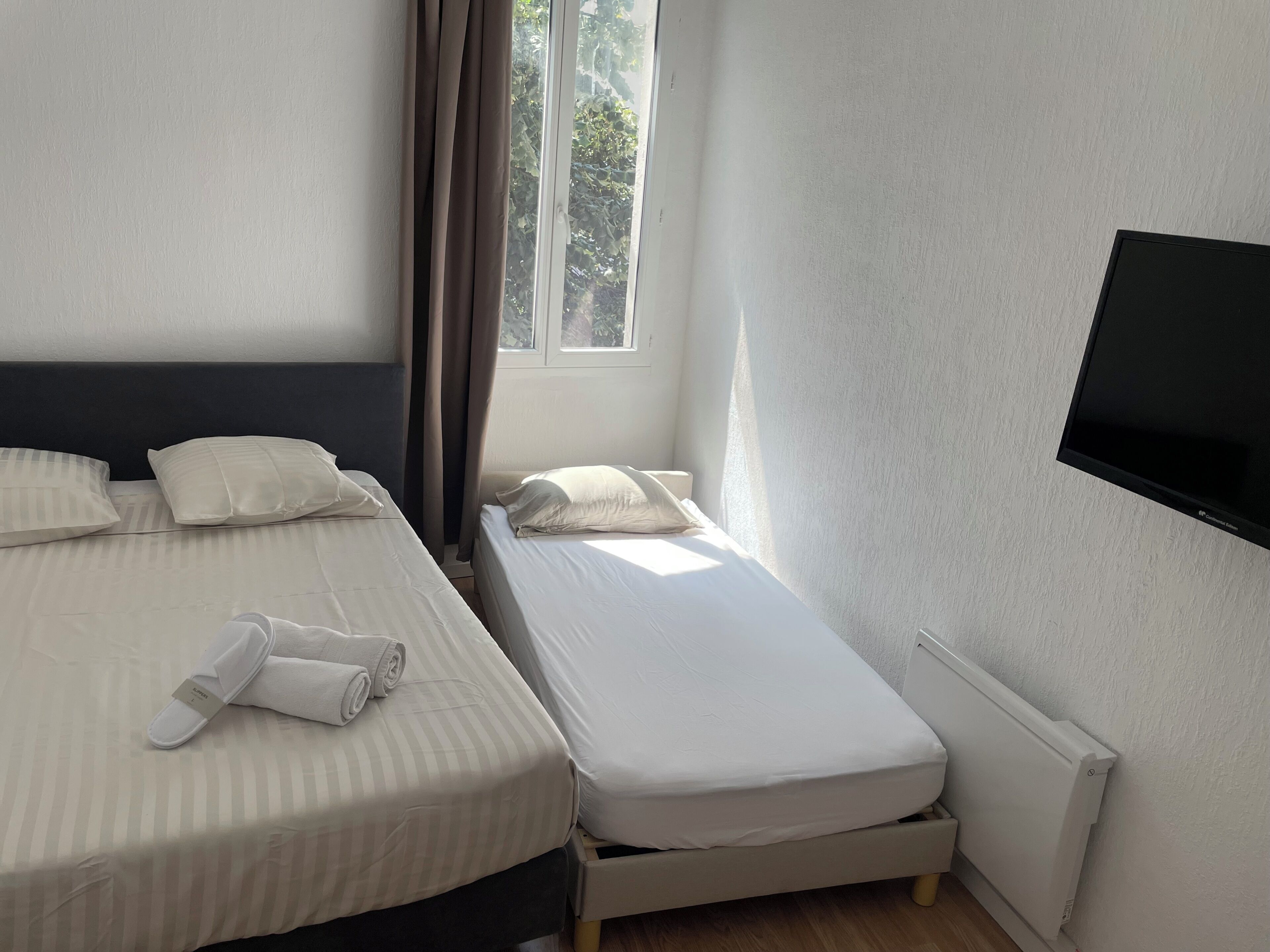 2 bedrooms, iron/ironing board, WiFi (free), bed sheets