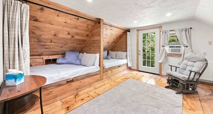Squam Lake Retreat | Multi-Level, Sleeps 10