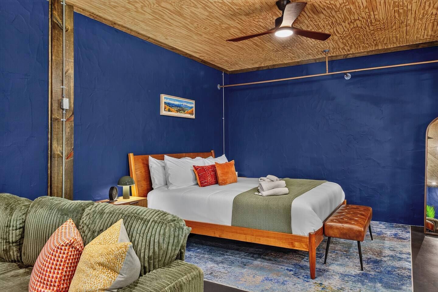 1 bedroom, iron/ironing board, travel crib, WiFi