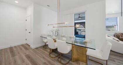 DesertColor St. George Spacious 4-bedroom house pool & hot tub front door steps