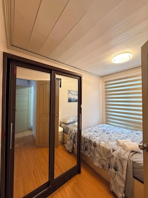 Ferros/tábuas de passar roupa, Wi-Fi, roupa de cama