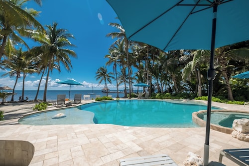 Coral Bay Villas