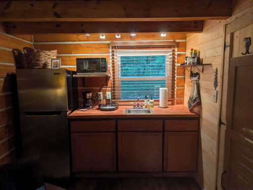 Cozy Cabin Retreat