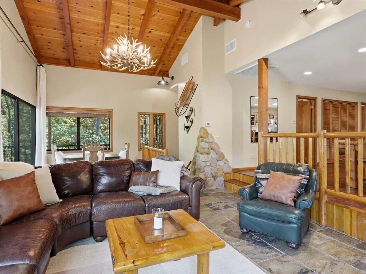 Enjoy Pinecone Lodge | Bass Lake Cabin W/boat Slip - Bass Lake, CA