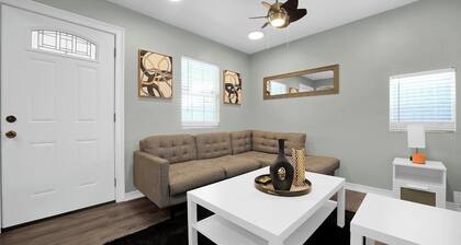 My Nice Lil Cozy Place 1BR house in Columbus just minutes away from downtown!