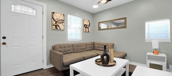 My Nice Lil Cozy Place 1BR house in Columbus just minutes away from downtown!