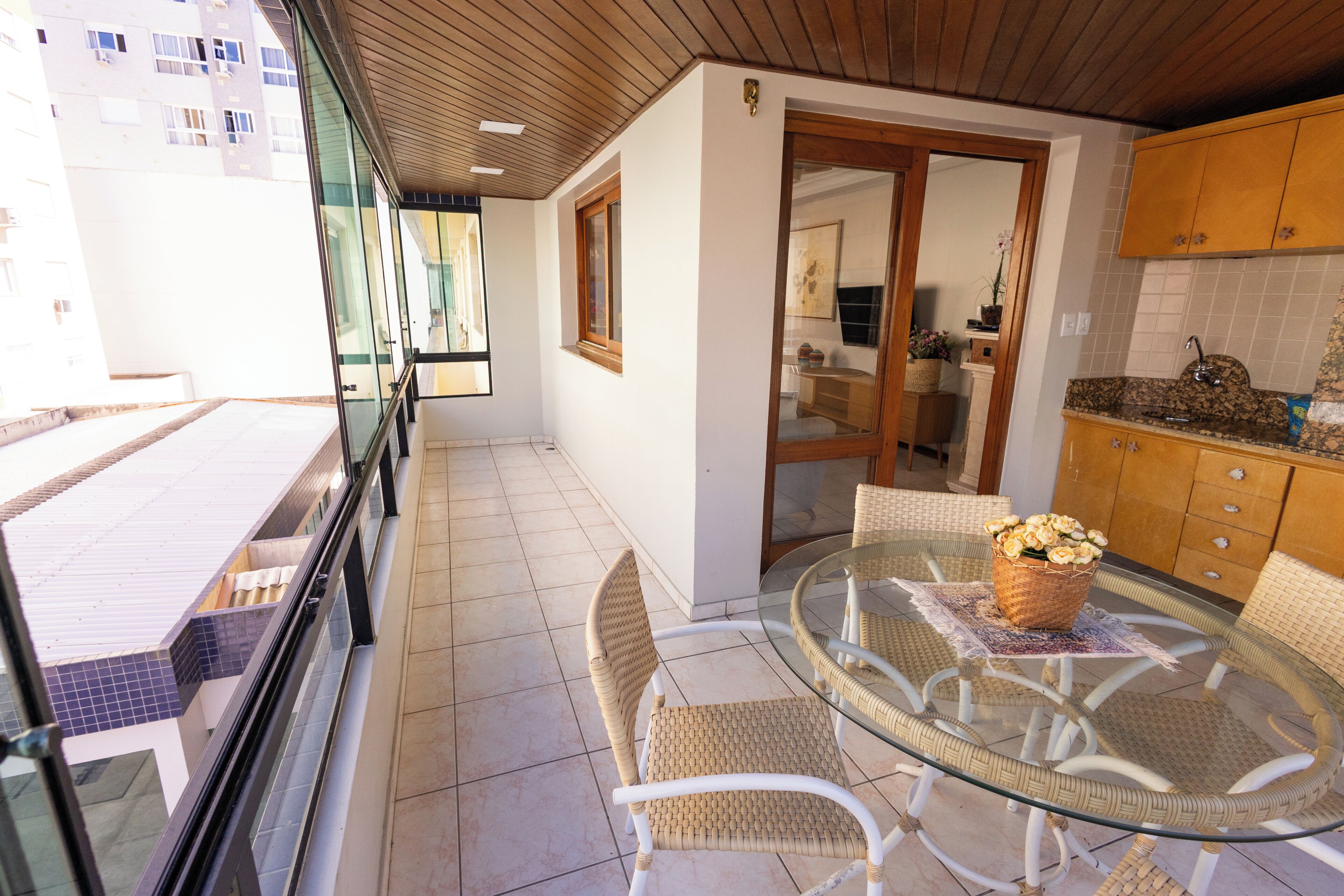 Familienapartment, 4 Schlafzimmer, Küche, Stadtblick | Speisen im Freien