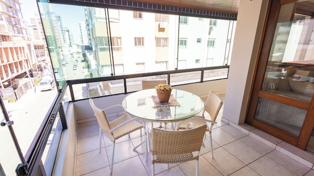 Family Apartment, 4 Bedrooms, Kitchen, City View | Outdoor dining