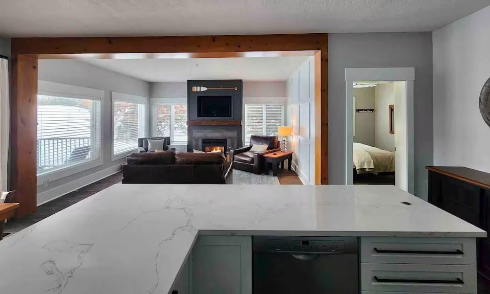 Ski-in/ski-out / Private Hot Tub & Mountain Views - Kimberley