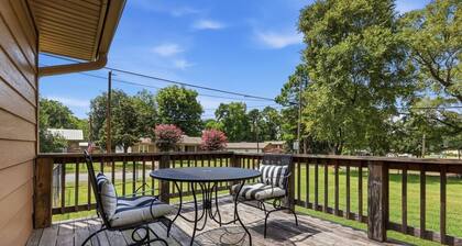 6 Mi to Dtwn: Charming Home Little Rock