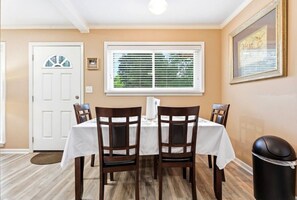 Dining - 6 Mi to Dtwn: Charming Home Little Rock (Little Rock)
