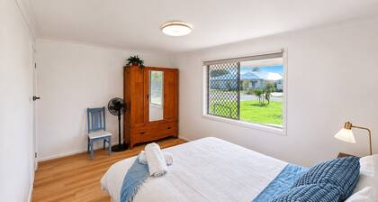 Saltair on Marshall is a beautifully renovated beach house just one street from Dunsborough Beach.