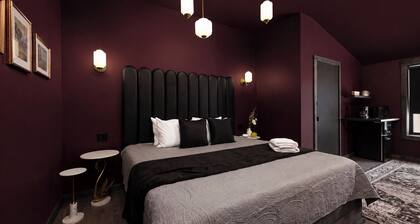 Romantic Suite in Downtown Prescott