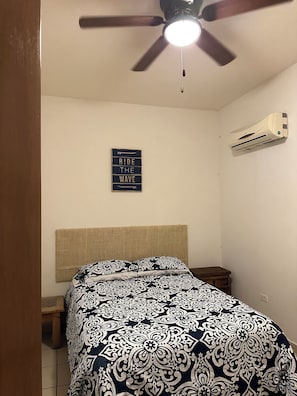 Room - 🌊 Cozy Loreto Hideaway | 2BR | Full Kitchen | 1 Block from the Malecón & Downtown (Loreto)