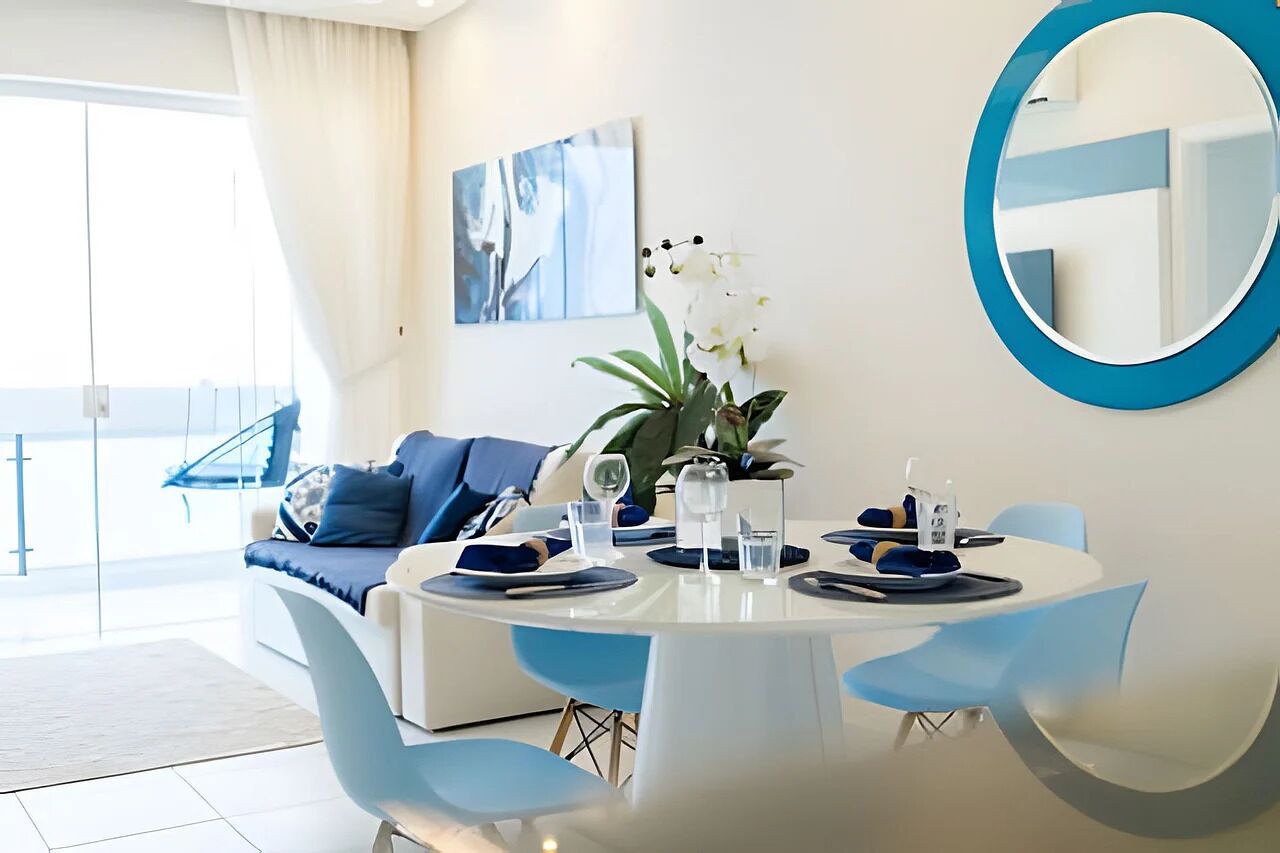 Deluxe Apartment, Beach View | Dining