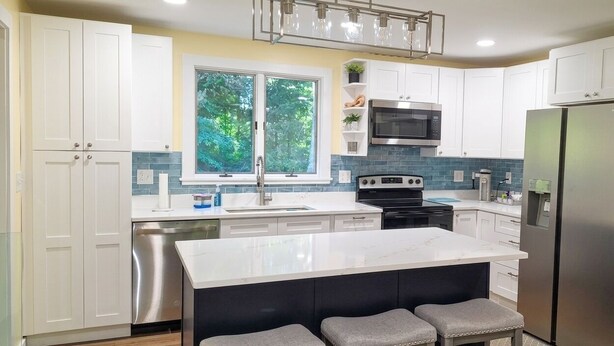 Private kitchen - Comfort and Convenience in Renovated 3 Bedroom Home near UConn (Tolland)