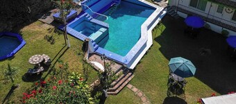 Andrea Bungalows: A hotel right at the foot of the mountain!