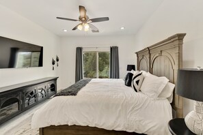 Iron/ironing board, free WiFi, bed sheets - NEW LISTING SALE: Peaceful 2BD/2.5BA Townhome w/ Forest Setting, Patio, & Garage (Payson)