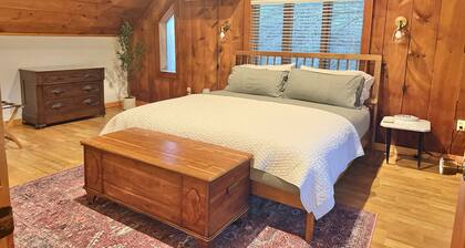 Beautiful Catskills Farmhouse 12 Mins to Hunter & Windham
