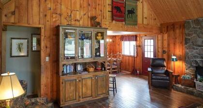 Silver Street Retreat - Great Location Close to Historic Lake City