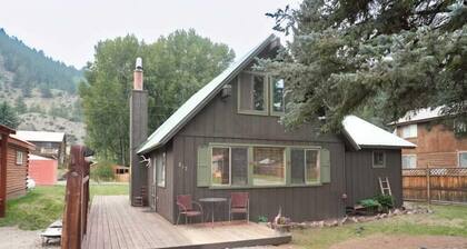 Silver Street Retreat - Great Location Close to Historic Lake City