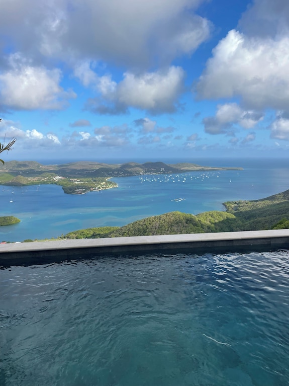 Villa Baie Des Luciolespanoramic Viewheated Poolpeace And Quiet In Le Marin - Martinique