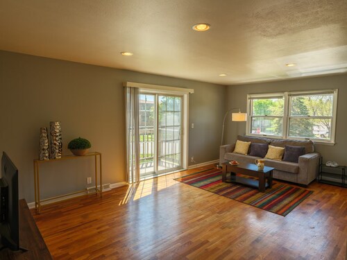 Cozy 2BR Omaha Home: Pet-Friendly + Fenced Yard, Garage + Workspace