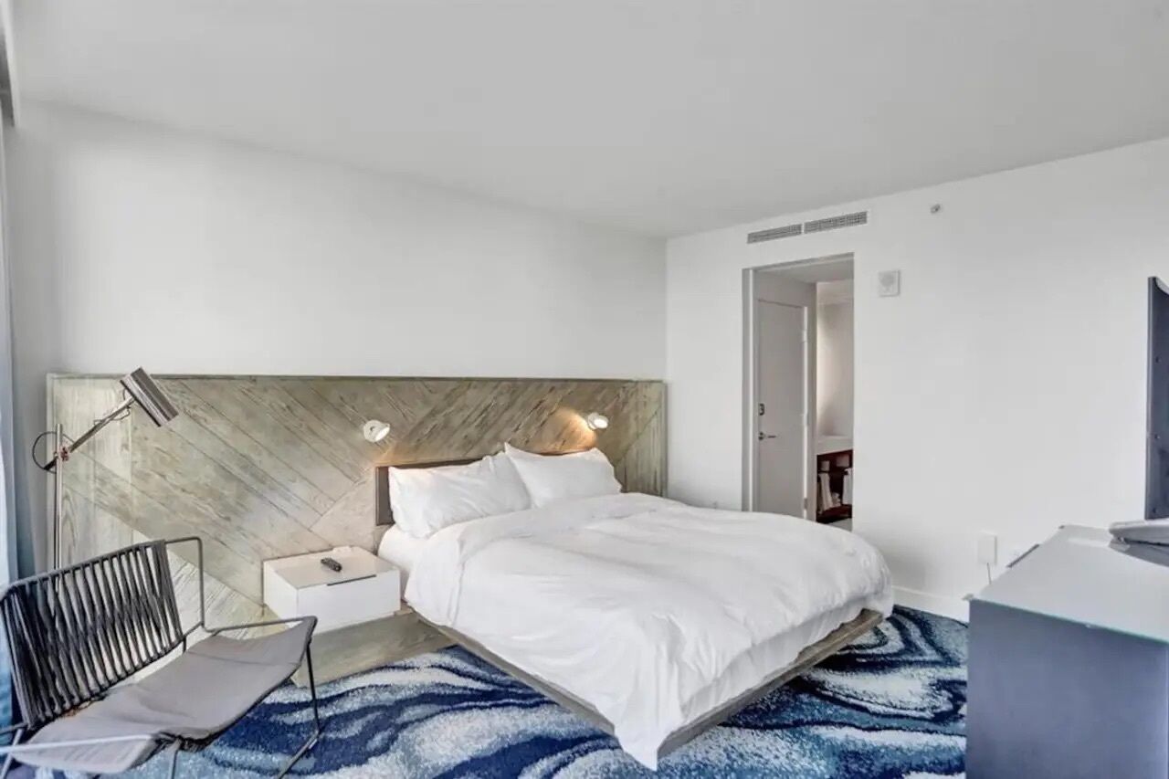 2 bedrooms, iron/ironing board, WiFi