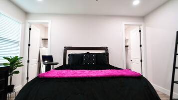 2 slaapkamers, een strijkplank/strijkijzer, wifi, beddengoed