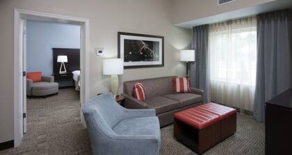ADA 1BR Suite w/ Roll-In Shower | Free Breakfast