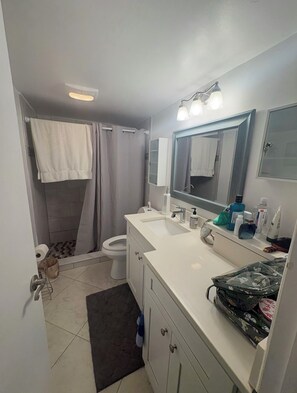 Bathroom - Bright renovated studio steps from Bonita Beach & balcony gulf breezes all day (Bonita Springs)