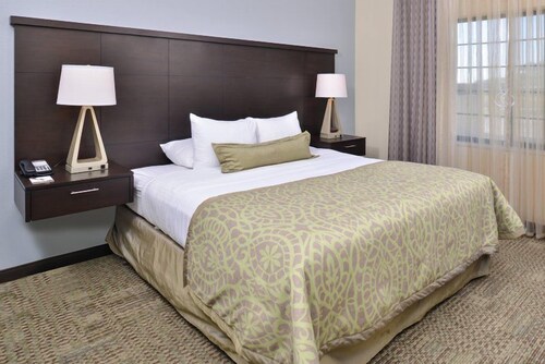 Suite w/ Kitchen + Breakfast | Near Mayo Clinic
