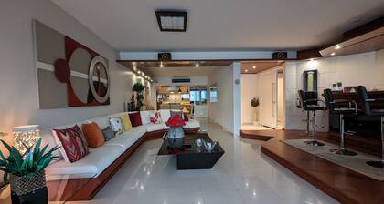 Window to the Atlantic BC | Oceanfront, 3 bedrooms and 3 garages