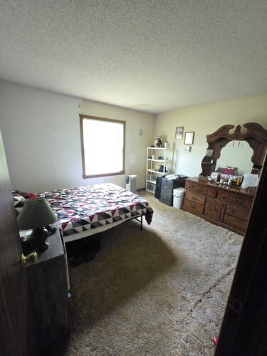 Fantastic 3-bedroom house with AC in peaceful Martinsville neighborhood