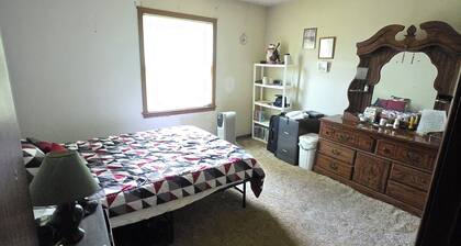 Fantastic 3-bedroom house with AC in peaceful Martinsville neighborhood
