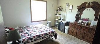 Fantastic 3-bedroom house with AC in peaceful Martinsville neighborhood