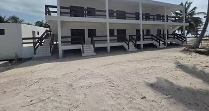 Casa Pisces - 1 Bedroom Beach Front Suites