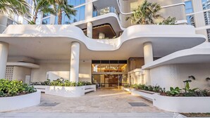 Exterior - "MAIN VIEW" By TheGuestHouse. (Main Beach)