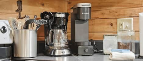 Coffee/tea maker, fridge, microwave, oven