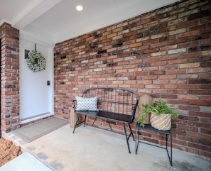 Terrace/patio - Charming & Cozy Home | Close to Acworth & Kennesaw (Acworth)