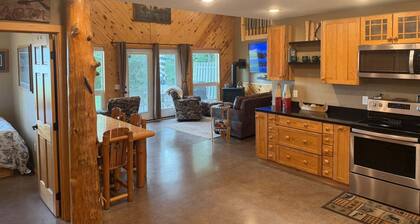 Lakefront Cabin on Little Rock Lake - Beautiful Views, Fire Pit & Family Fun