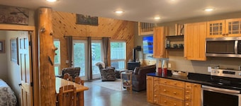 Lakefront Cabin on Little Rock Lake - Beautiful Views, Fire Pit & Family Fun